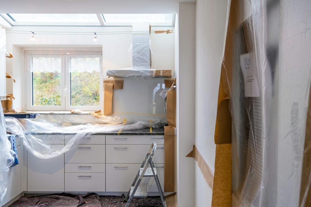 Cocina en obra durante una reforma integral